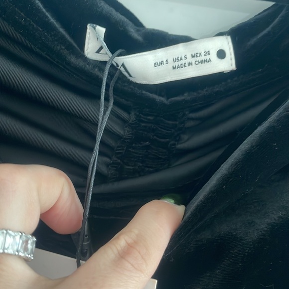 Zara Velvet Scrunch Top - Picture 4 of 8